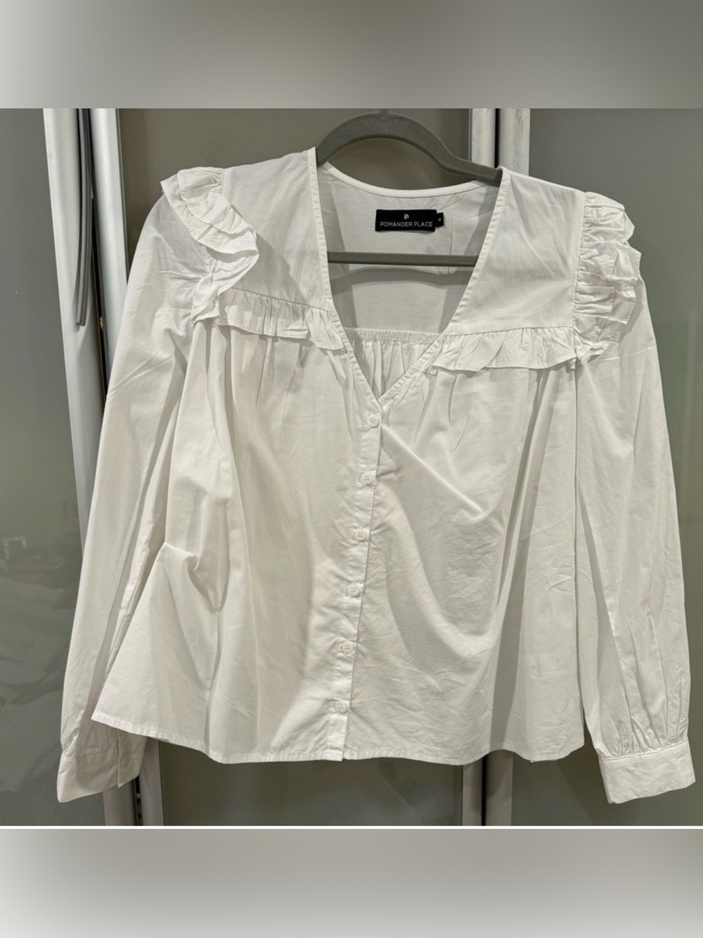 Pomander Place White Ruffle Collar Button-Front Blouse